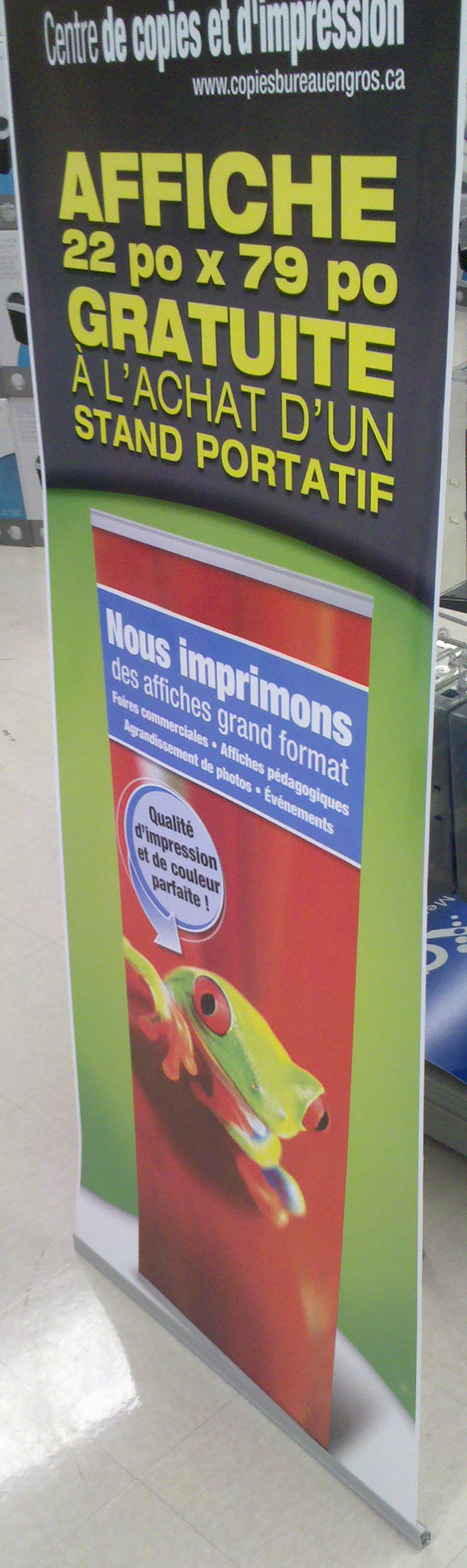 It costs only $100 for this banner stand, including printing at a local print shop in Montréal.